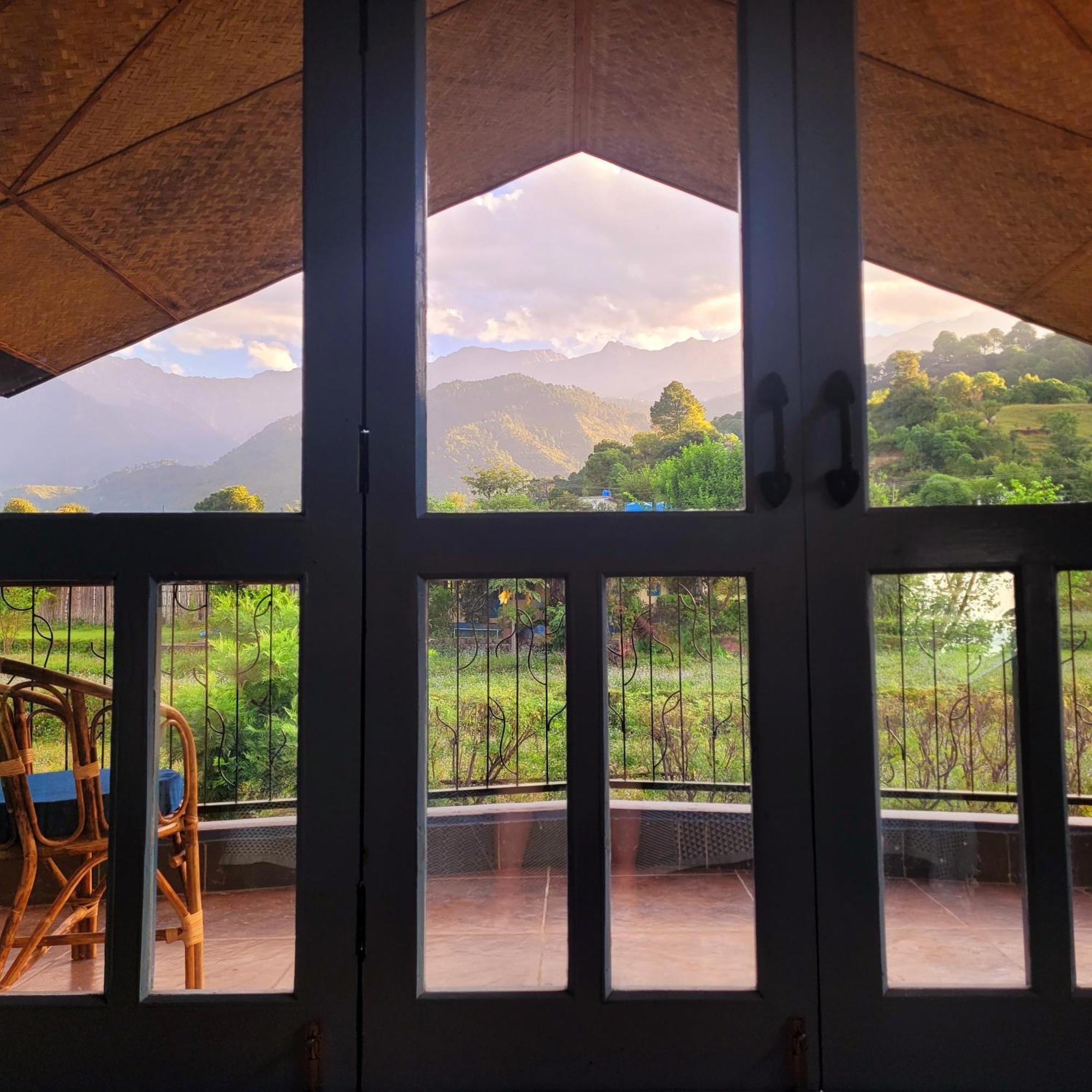 Rendezvous Resort Dharamshala Esterno foto